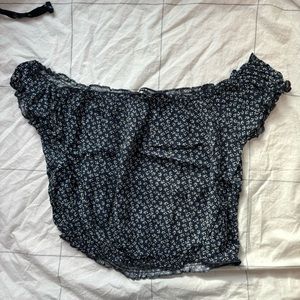 Brandy Melville Off The Shoulder Floral Crop Top